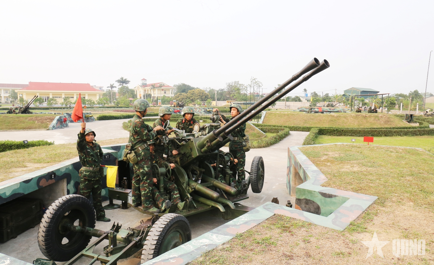 Những mô hình xung kích của tuổi trẻ Lữ đoàn 214